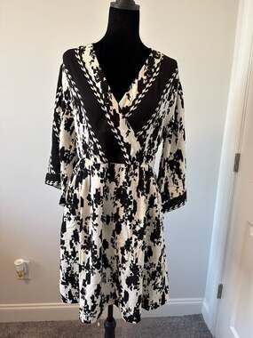 cabi X-Factor Dress #6369 Black & White Floral Size S